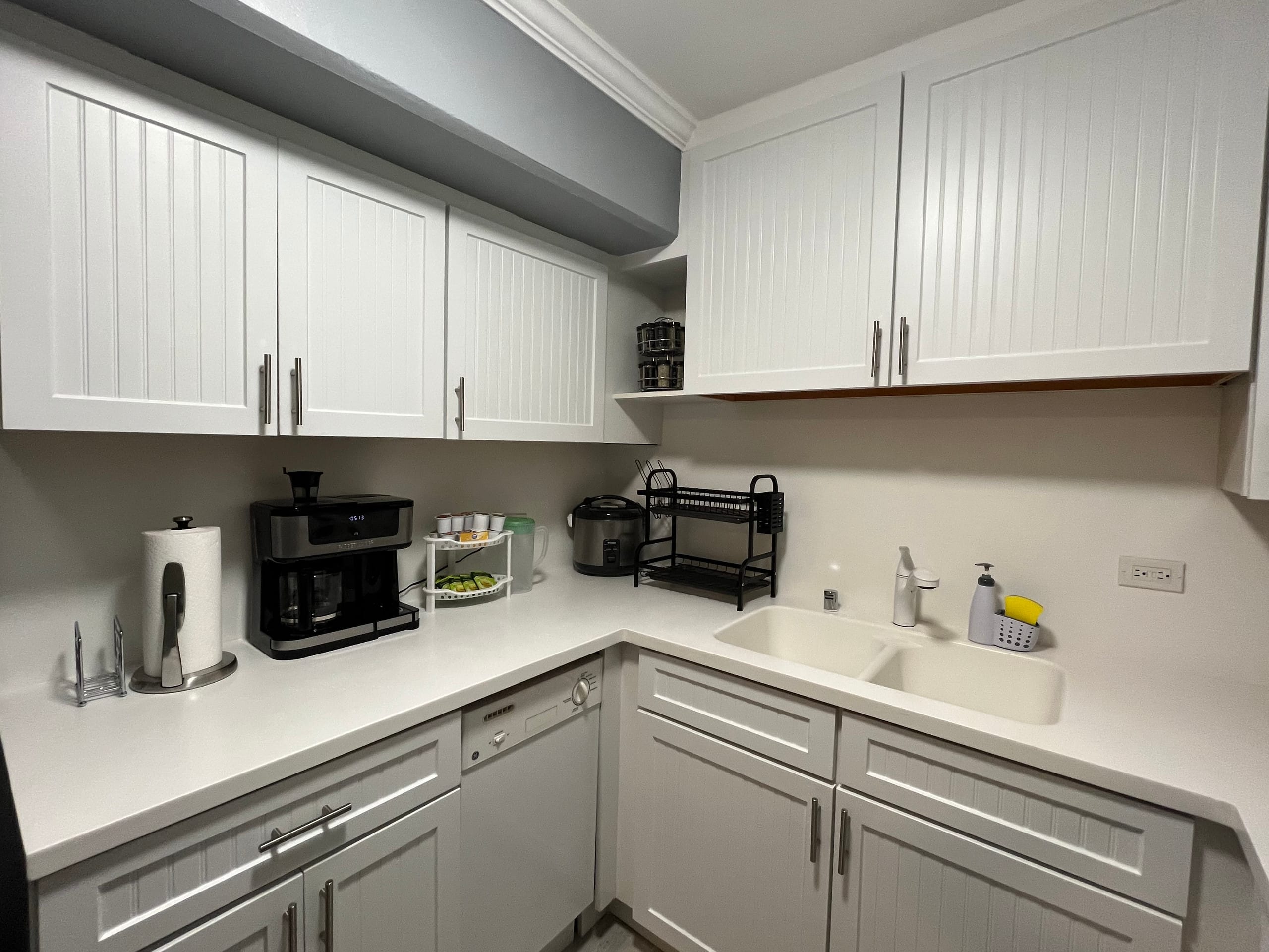 Condo in Honolulu · ★4.95 · 2 bedrooms · 6 beds · 2 baths - Image 19