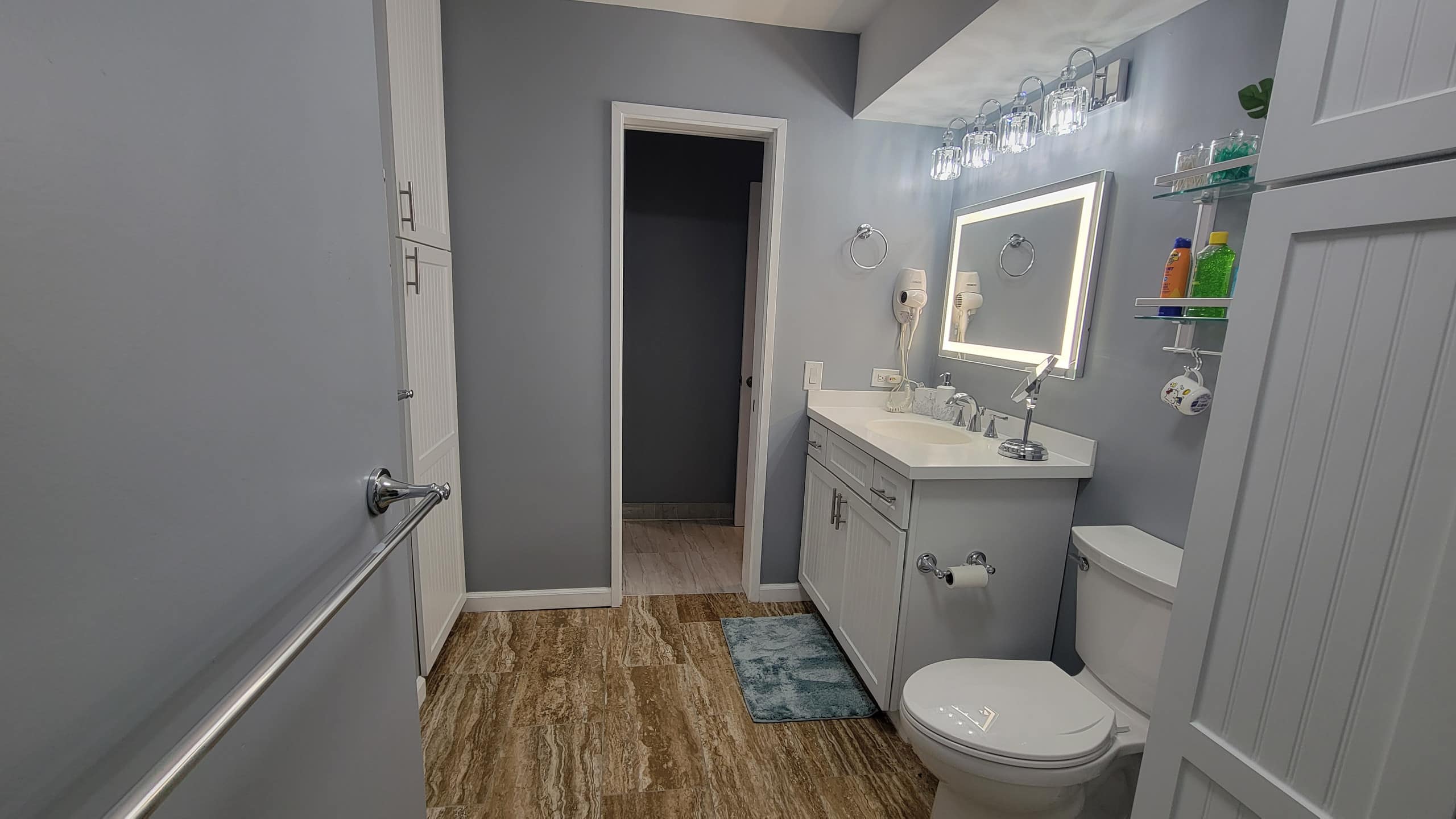 Condo in Honolulu · ★4.95 · 2 bedrooms · 6 beds · 2 baths - Image 35