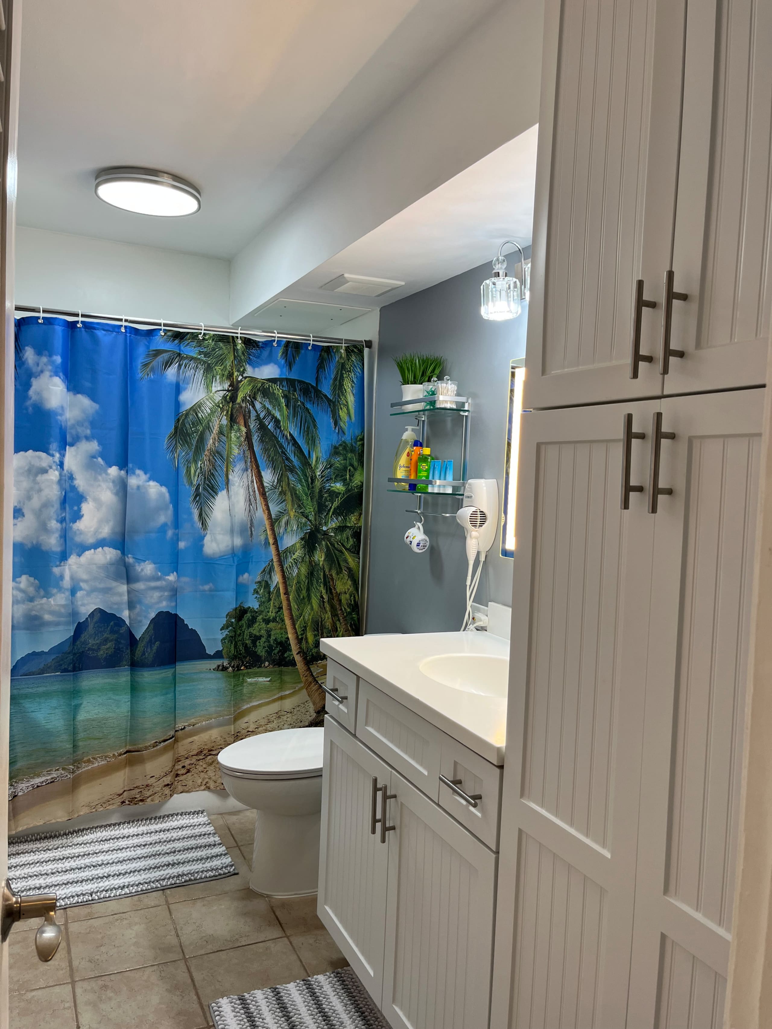 Condo in Honolulu · ★4.95 · 2 bedrooms · 6 beds · 2 baths - Image 31