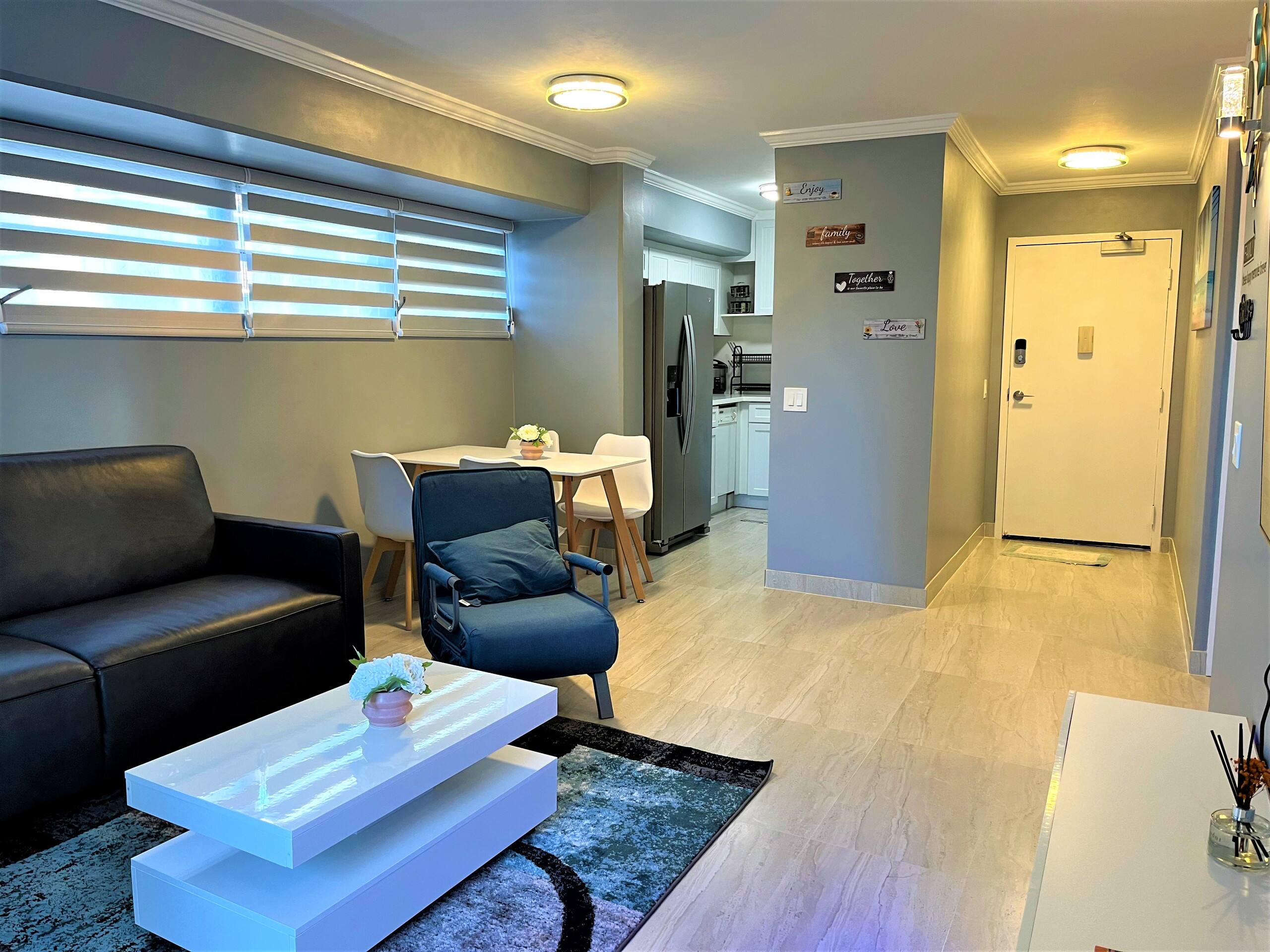 Condo in Honolulu · ★4.95 · 2 bedrooms · 6 beds · 2 baths - Image 8