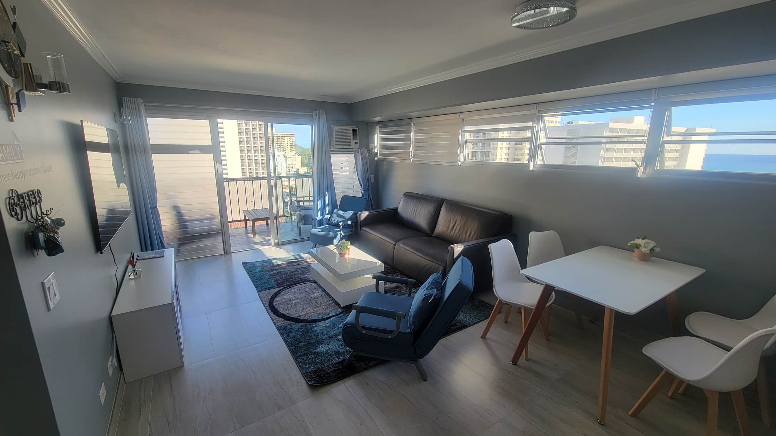 Condo in Honolulu · ★4.95 · 2 bedrooms · 6 beds · 2 baths - Image 1
