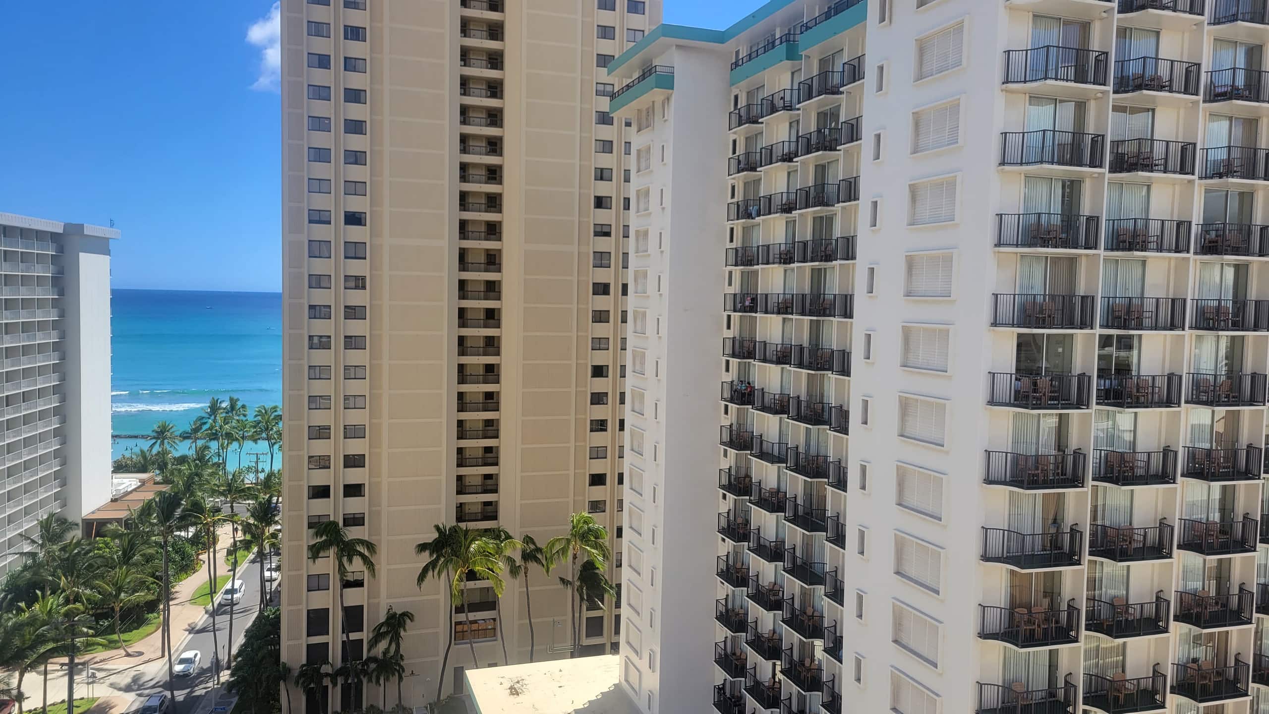 Condo in Honolulu · ★4.95 · 2 bedrooms · 6 beds · 2 baths - Image 45