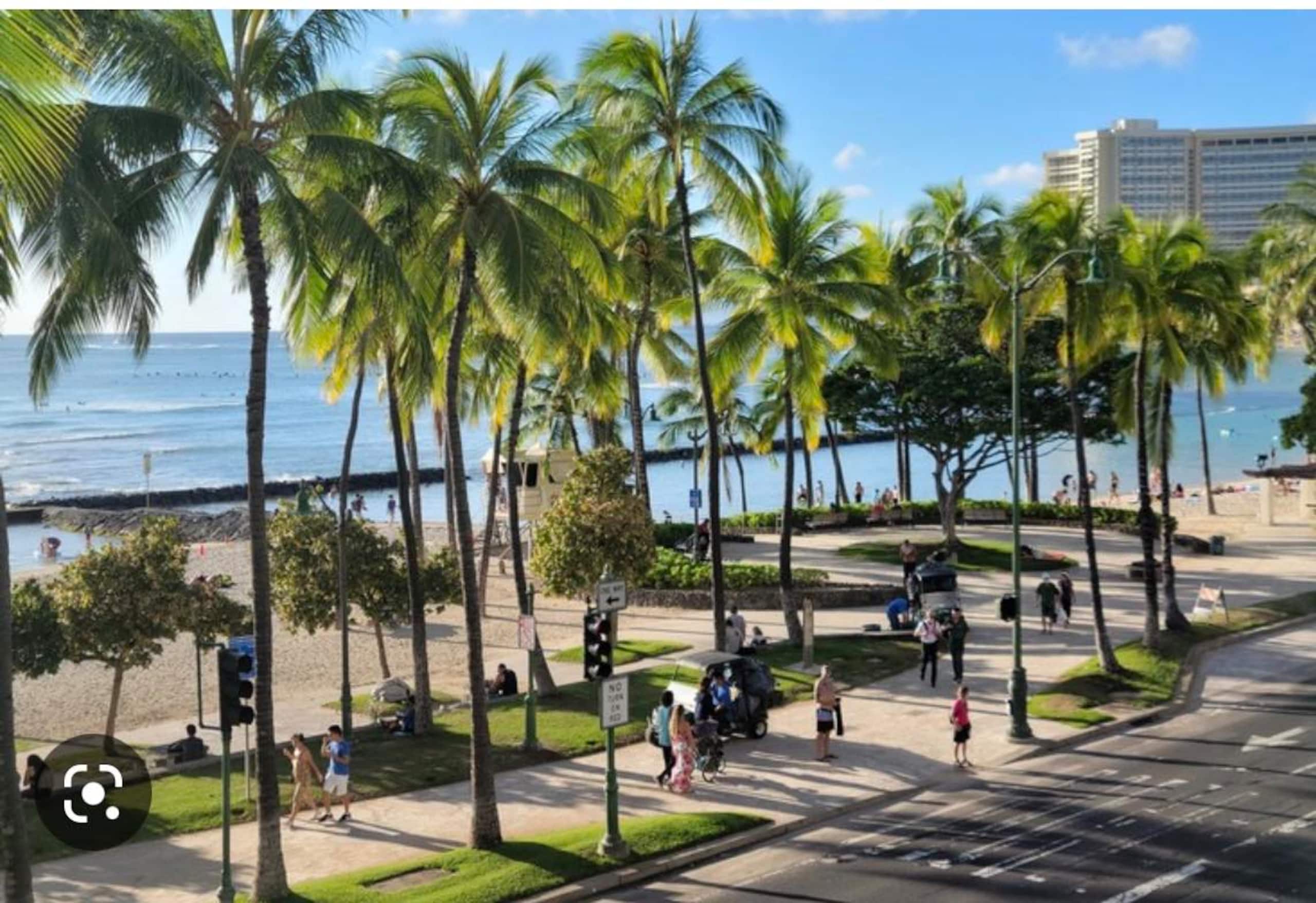 Condo in Honolulu · ★4.95 · 2 bedrooms · 6 beds · 2 baths - Image 75