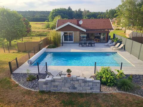 House with pool, hot tub and sauna