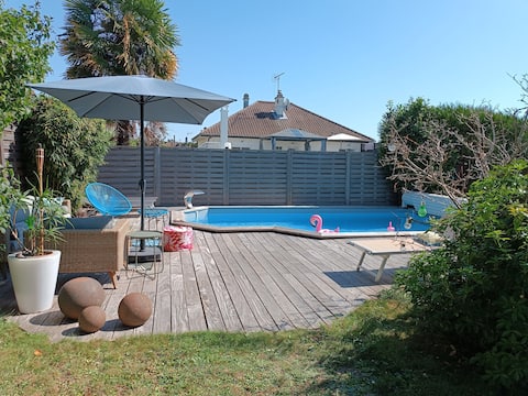 Large house with pool between Paris and Disney