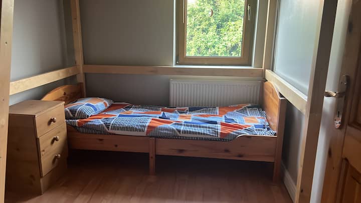 საძინებელი 4