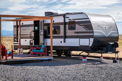 Glamping/off-Grid Desert Get A Way, Mountain Views