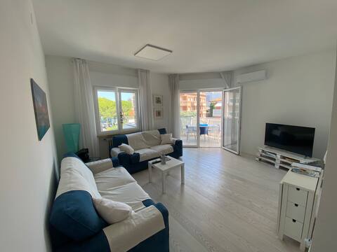Central area 100 meters from the sea
