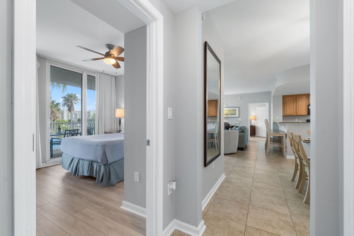 走廊显示第三间卧室景观