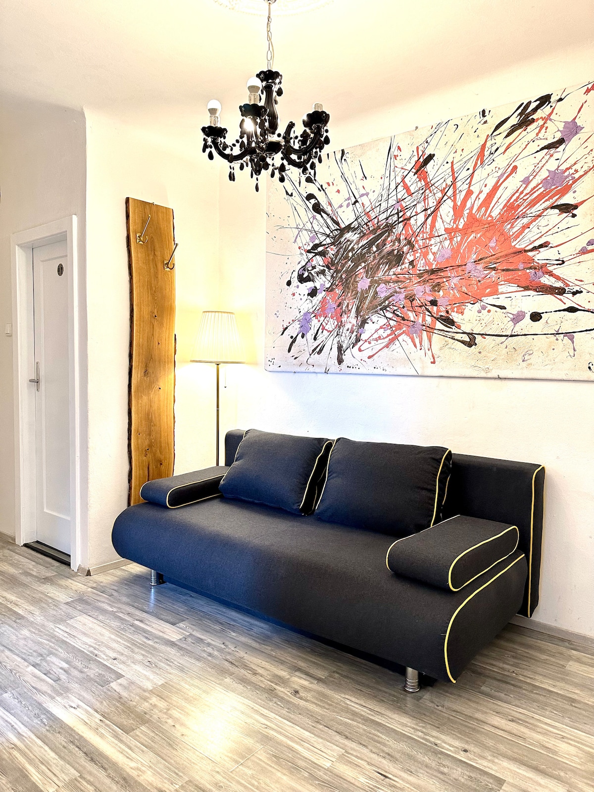 Living room image 1