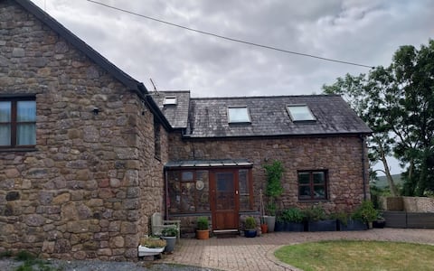 Hir Horizon, a converted barn with beautiful views