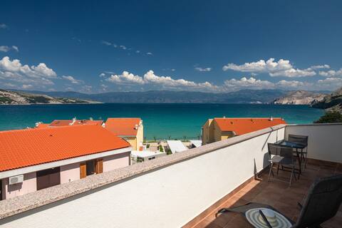 Charming studio apartment, 60 m from the beach