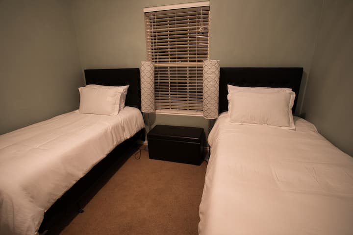 غرفة النوم 2