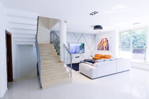 Five Stars Villa09 with shelter in basement