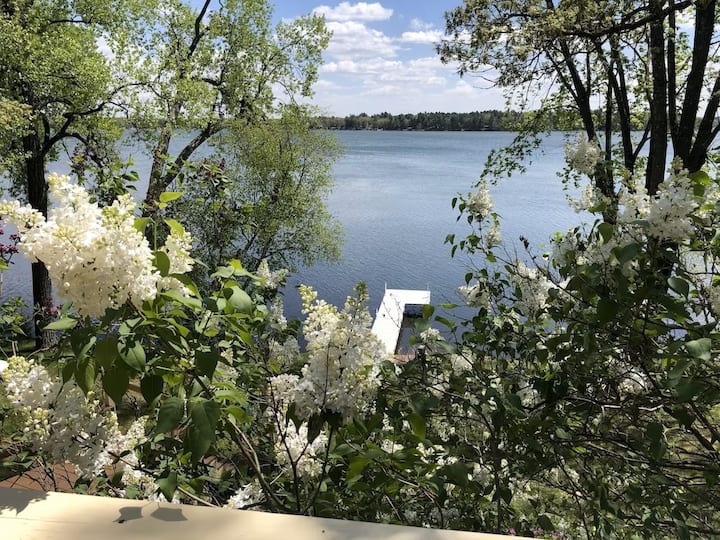 A cozy retreat on Lake Irogami