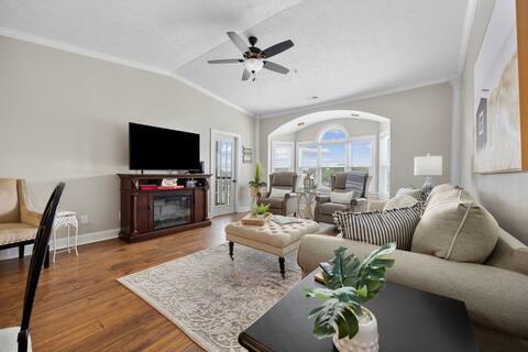 Waterside Wonder 3BR Condo