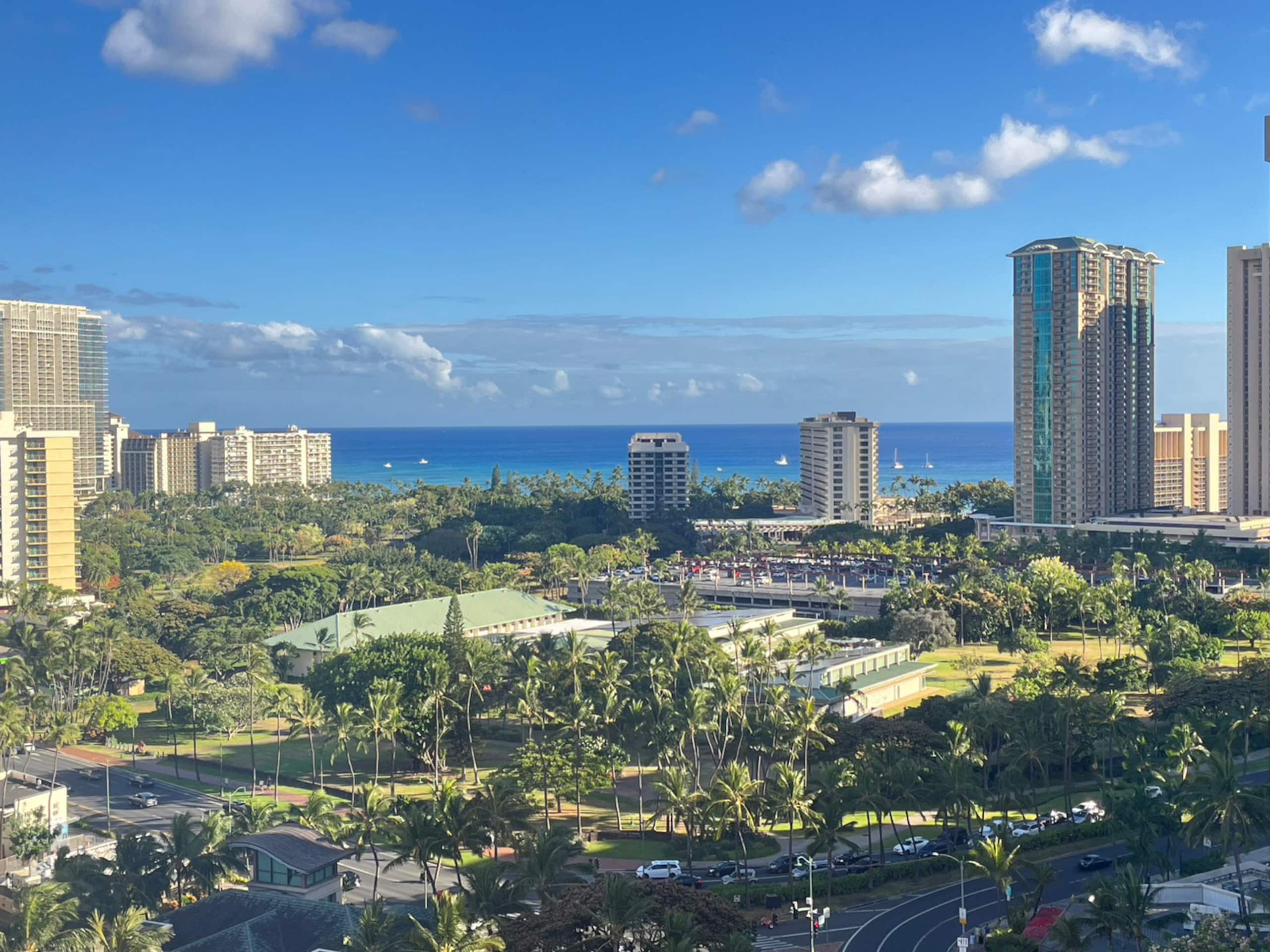 Condo in Honolulu · ★4.65 · Studio · 2 beds · 1 private bath - Image 33
