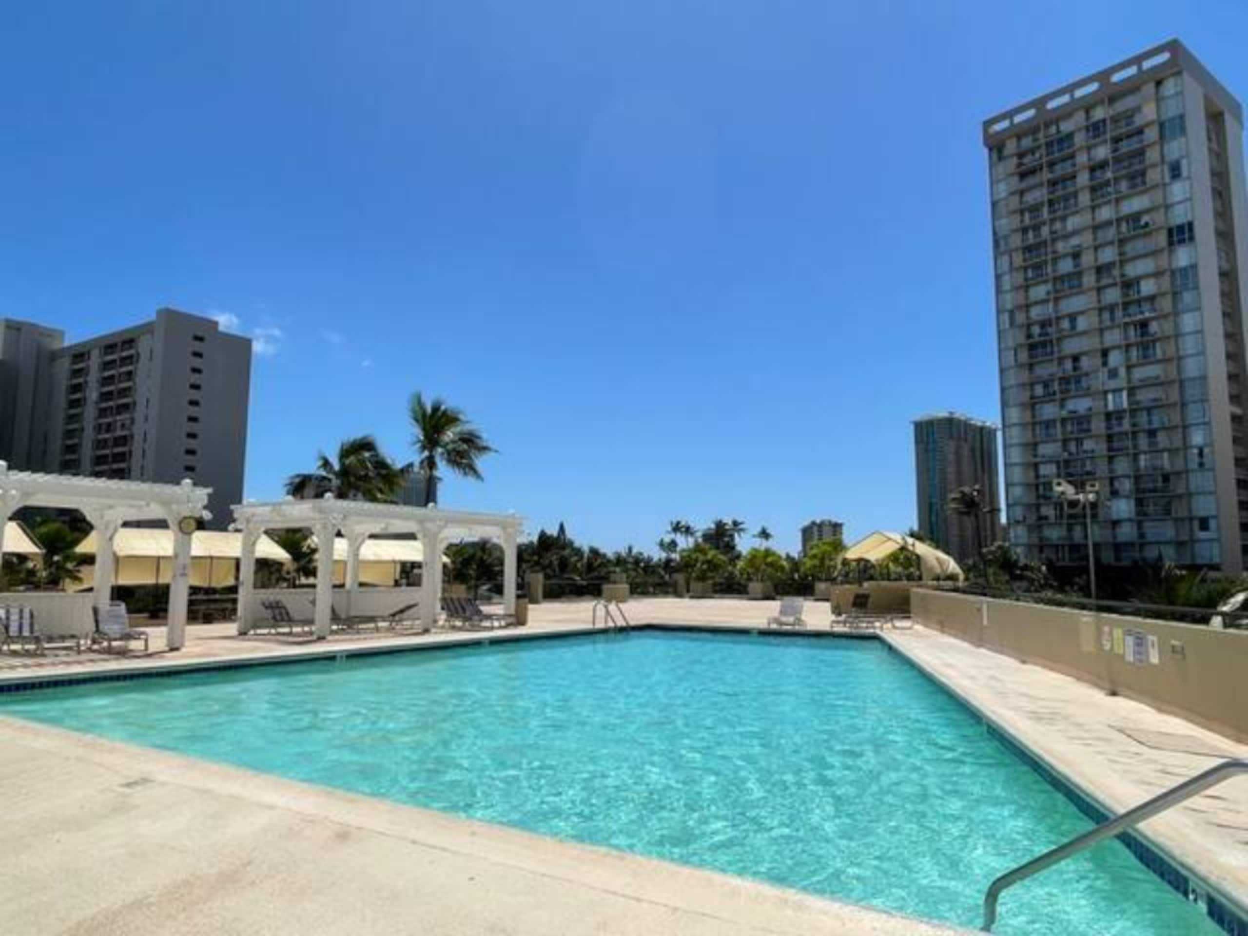 Condo in Honolulu · ★4.58 · Studio · 2 beds · 1 shared bath - Image 8