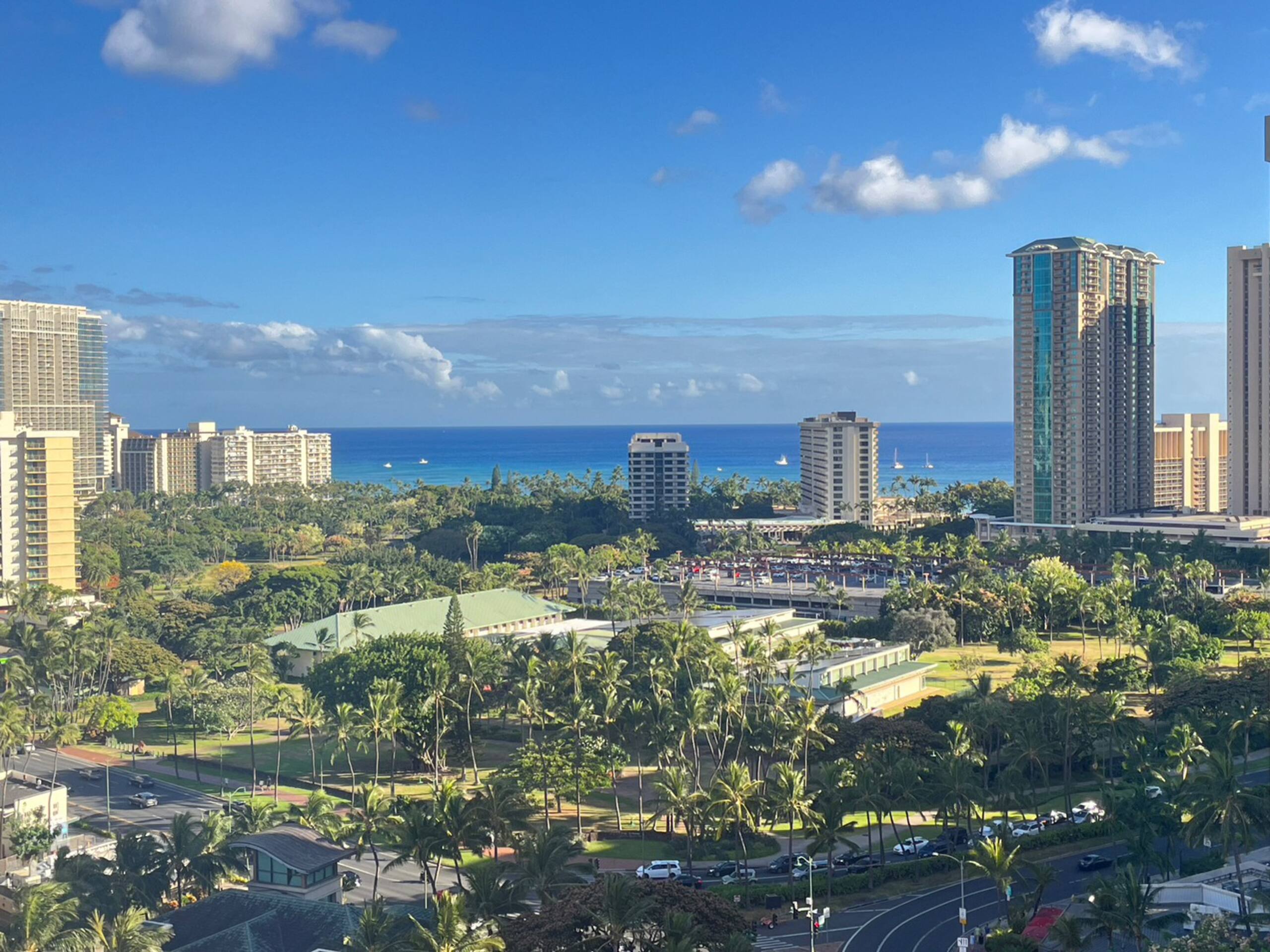 Condo in Honolulu · ★4.58 · Studio · 2 beds · 1 shared bath - Image 32