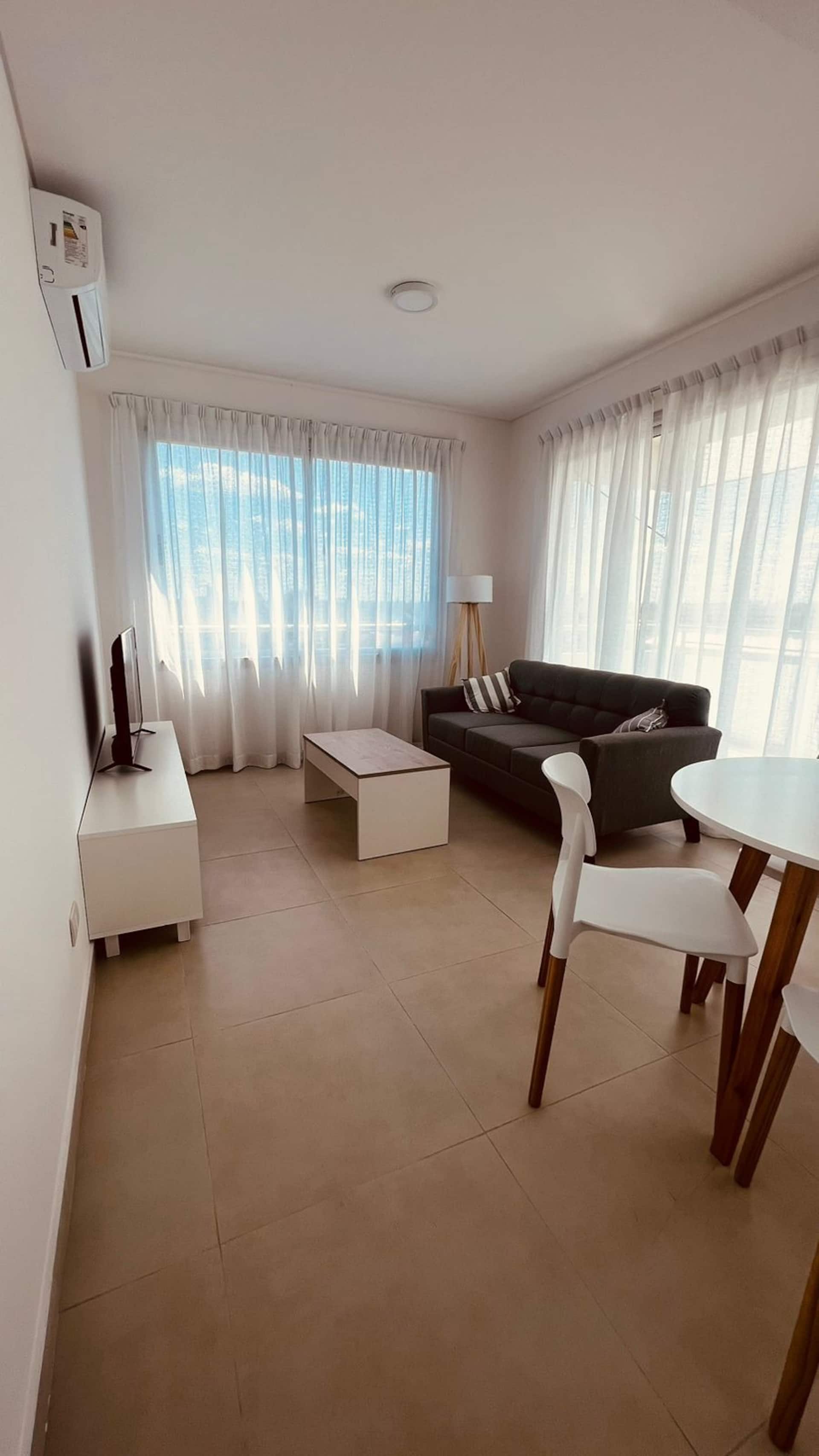 Departamento de 2 ambientes con cochera en Vicente López