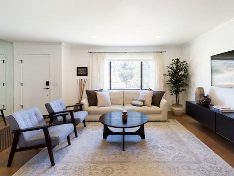 Top Airbnb: Solara Vista | Joshua Tree Modern Desert Living in Yucca Valley