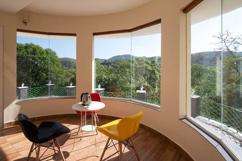 Cocoon Valley Hideout - Mountain View - Lawn -Wifi