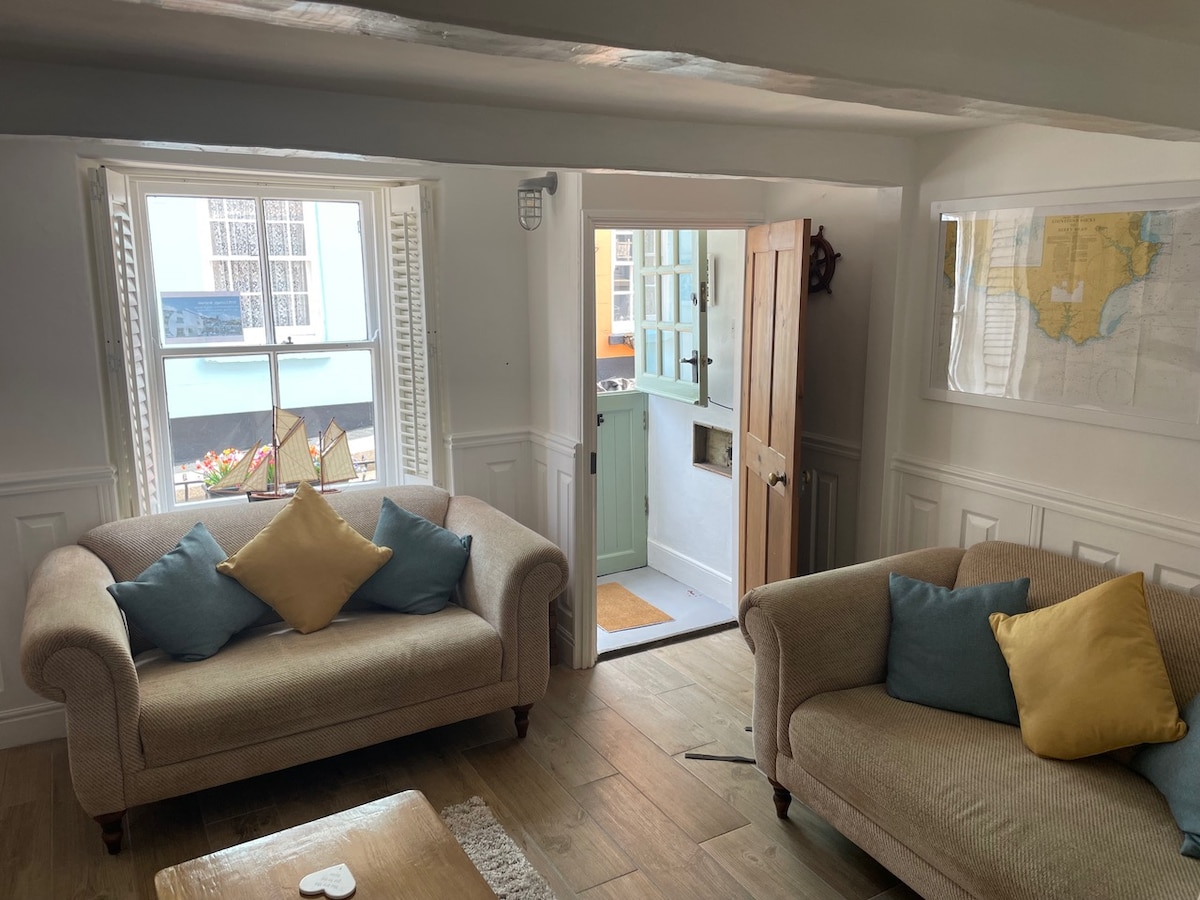 Top performing Airbnb: Drift Cottage Fisherman's cottage Brixham harbour in Brixham