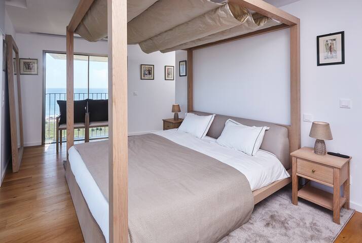 Porto Ocean flat gallery image 5