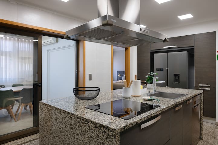 Home Essences – 4BR/ AC/2 Garage gallery image 3