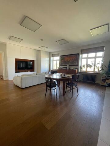 Charming 2 Bedroom Apartment In Center