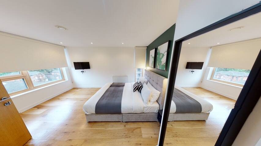 Superior Balcony Apartments gallery image 2