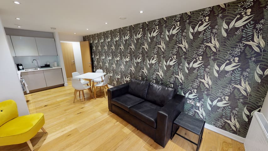 2 bedroom 2 bathroom 6 people @ MCR City Centre gallery image 3