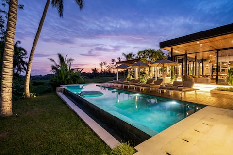 Brand NEW 6BR Villa Infinity Pool center of Ubud