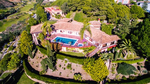 Propiedad de Airbnb exitosa: luxury mansion in paradise high en Benahavís