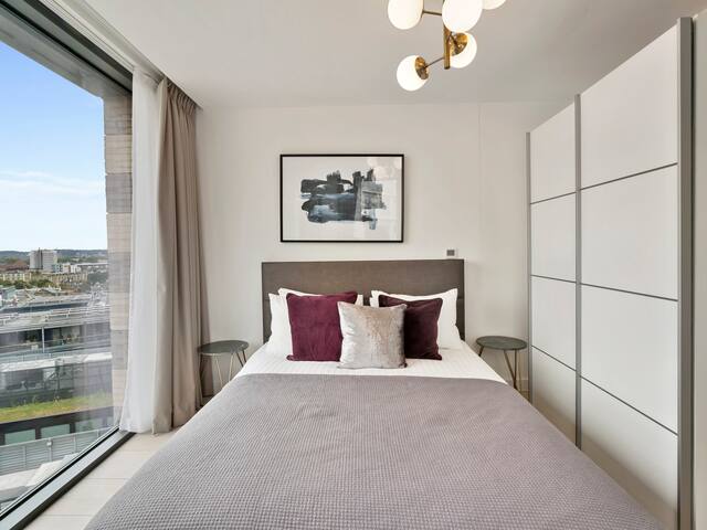 Three Bed Two Bath Apartment in Southwark gallery image 4