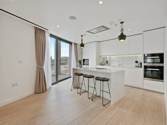 Three Bed Two Bath Apartment in Southwark gallery image 3