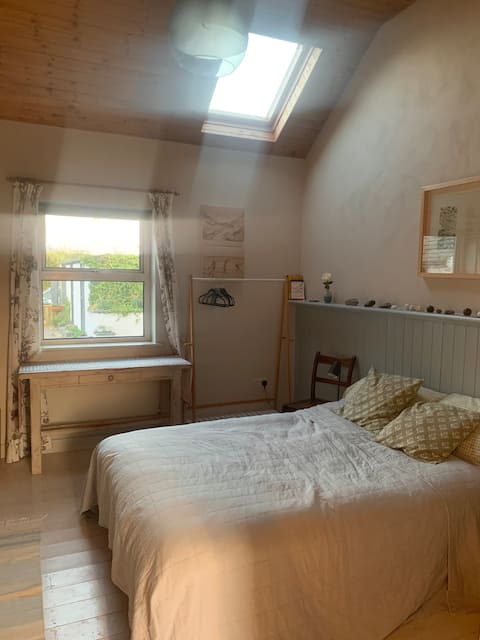 Top performing Airbnb: Curlew Beag in Conamara North