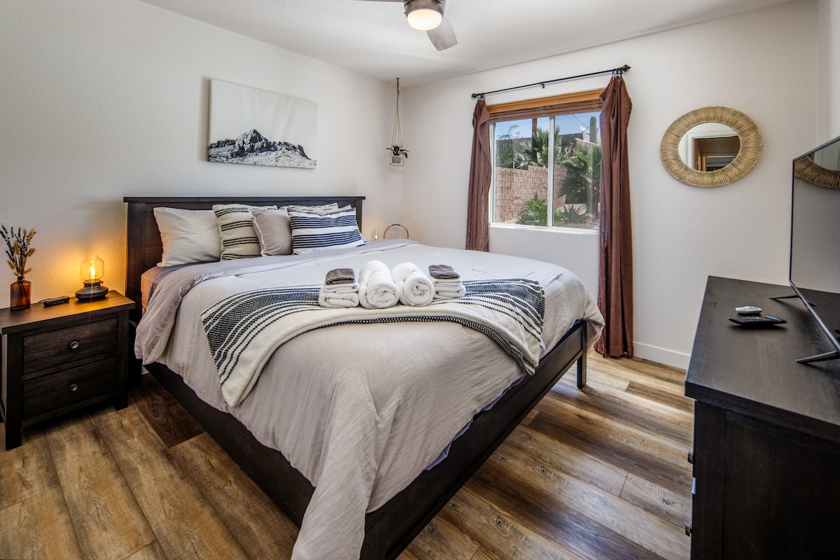 Kitanda w/Kitanda aina ya King