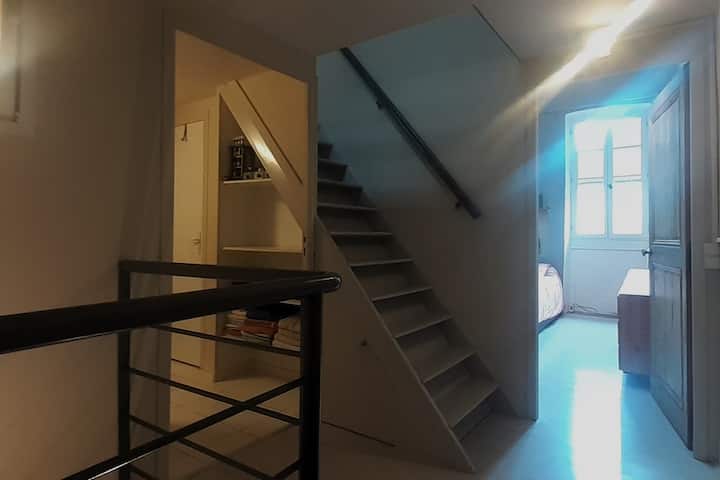 Kutua: Bafu na Chumba kikubwa cha kulala