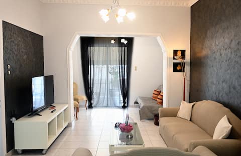Popular Airbnb listing: Aelia Apartment in δήμος άργους μυκηνών