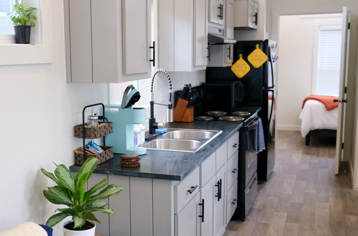 Modern Urban Cottage Oasis | Near Downtown