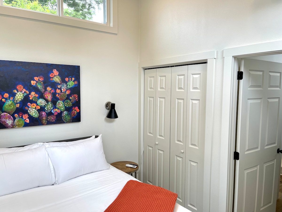 Modern Urban Cottage Oasis | Near Downtown
