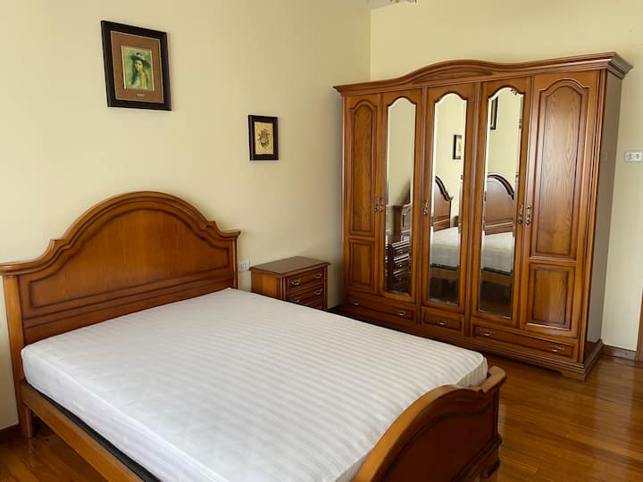 საძინებელი 1