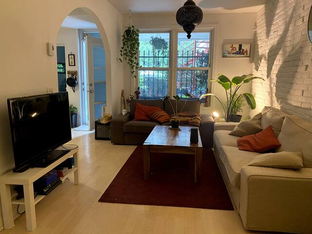 Condo charmant avec jardin au plateau