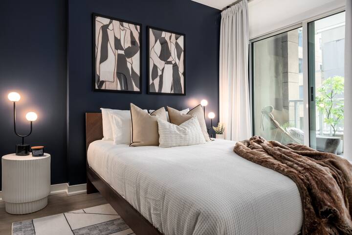 Fashion District 2 BRDM + Den + Free Parking, MTCC gallery image 4