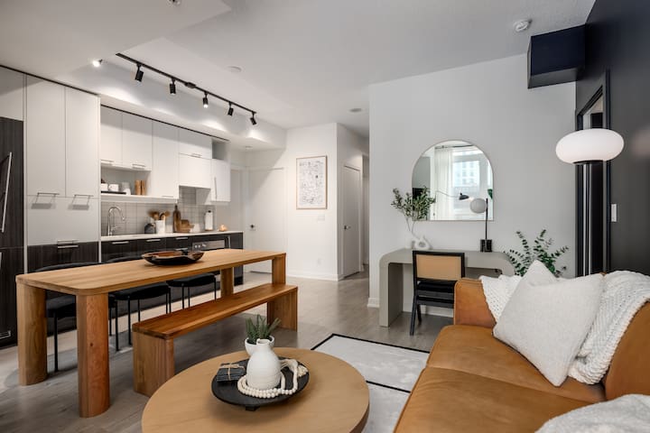 Fashion District 2 BRDM + Den + Free Parking, MTCC gallery image 2