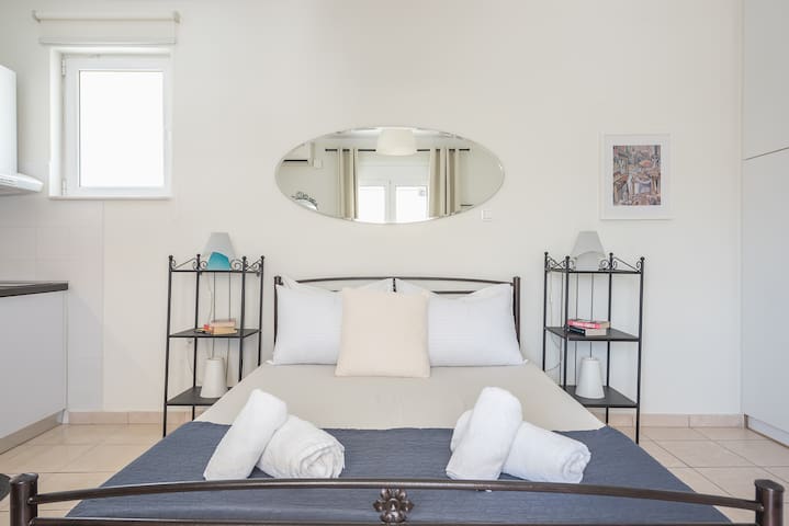ATHENStay managed Airbnb listing 2