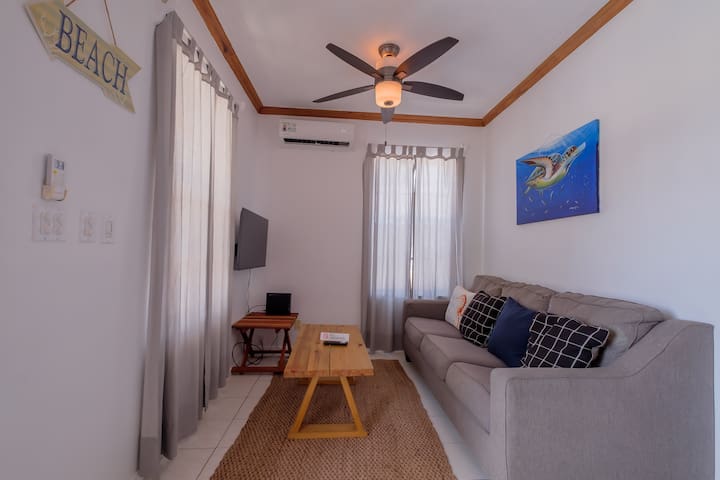 Beachside Villa – Close To Town gallery image 2