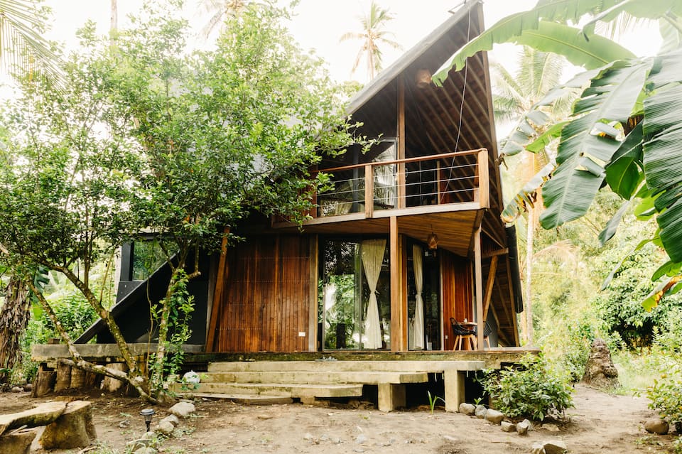 Top-earning Airbnb listing in Bahía Solano (Mutis), 1 bedroom