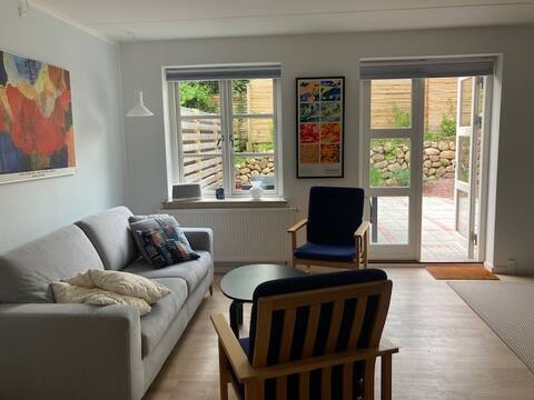 Hillerød: Lovely townhouse with its own patio